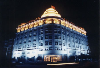 德發(fā)大廈夜景(1998年）1.jpg